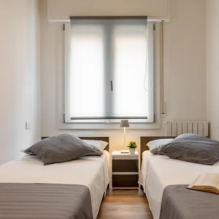Gigi House Piazza Mazzini 300m Dal Mare アパート